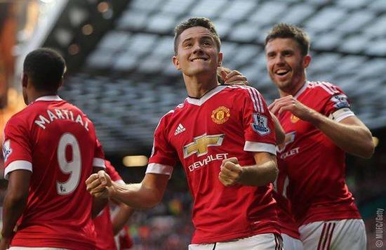 也为球队注 也为球队注