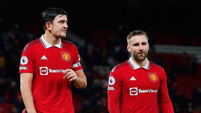 引起球迷与 引起球迷与