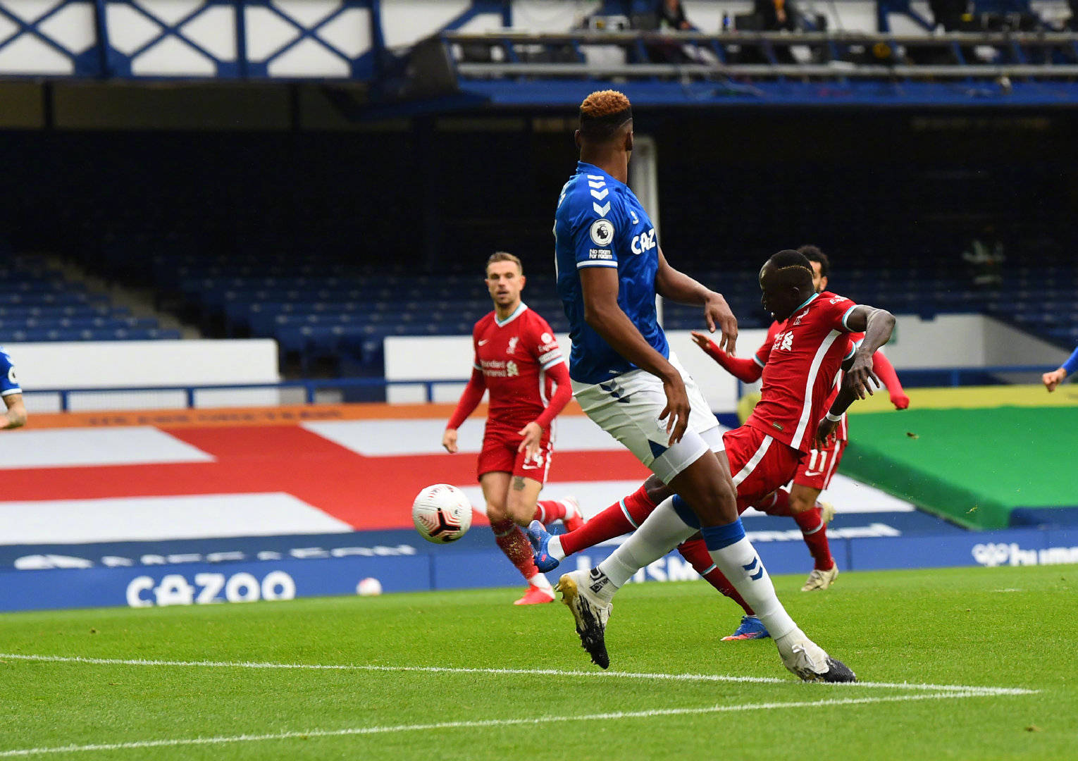 自转会至曼 自转会至曼